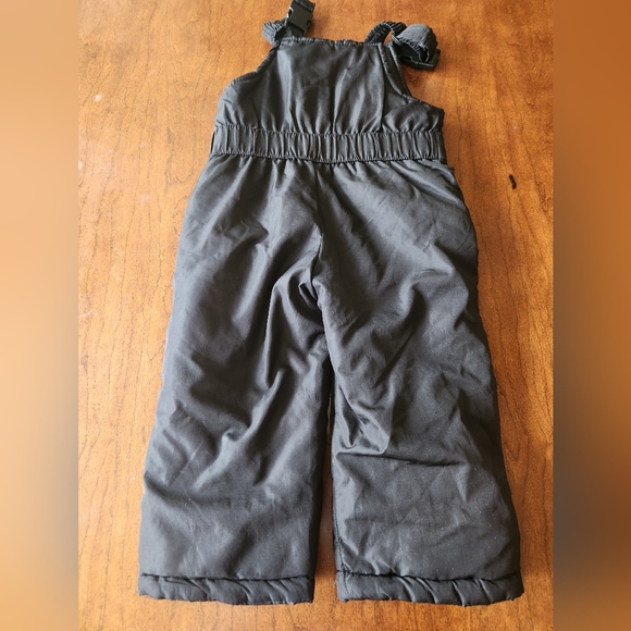 Oshkosh Toddler Snowbib Size 2T - Picture 8 of 10